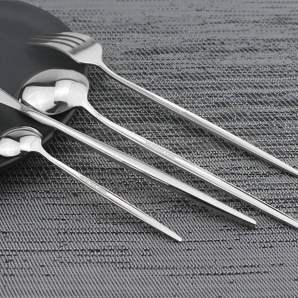 24 Pieces Cutlery Set